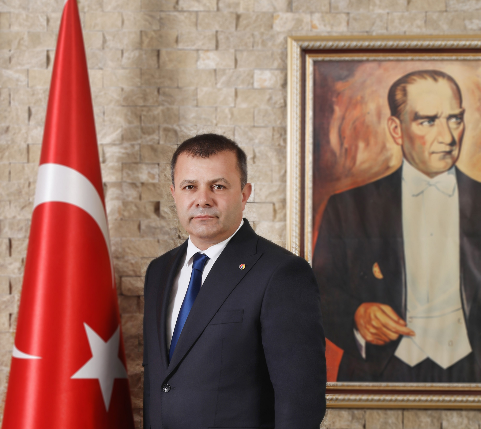 Sakarya Ticaret Borsası Yönetim Kurulu Başkanı Mustafa Genç 24 Kasım Öğretmenler Gününü kutladı