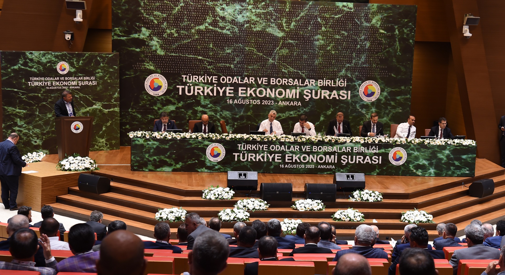 STB Başkanı Mustafa Genç TOBB Ekonomi Şurasında sorunları dile getirdi